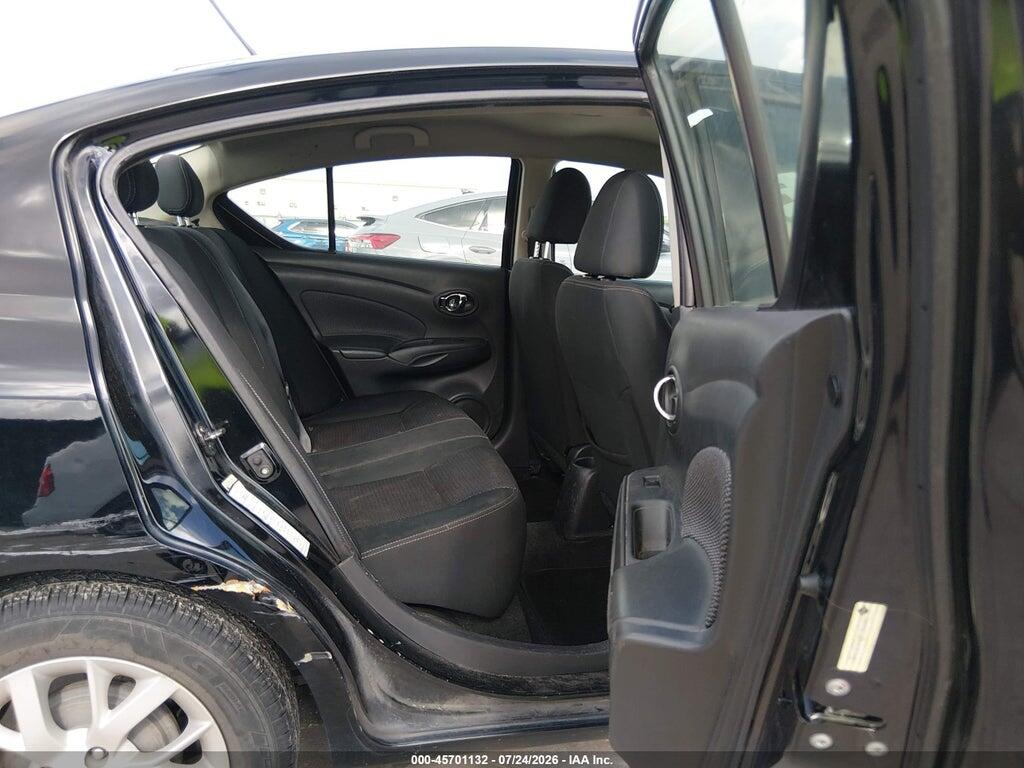 3N1CN7AP5JL817880 2018 NISSAN VERSA photo no. 8
