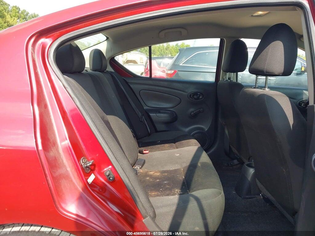 3N1CN7APXJL829068 2018 NISSAN VERSA photo no. 8
