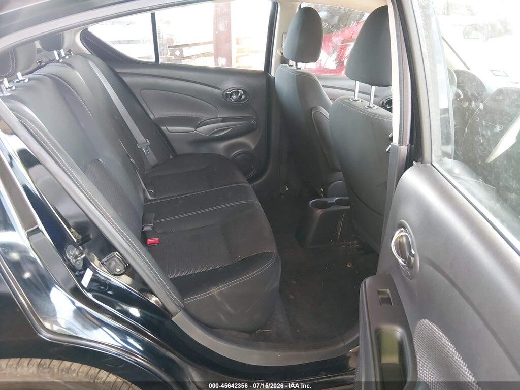 3N1CN7AP0JL813896 2018 NISSAN VERSA photo no. 8