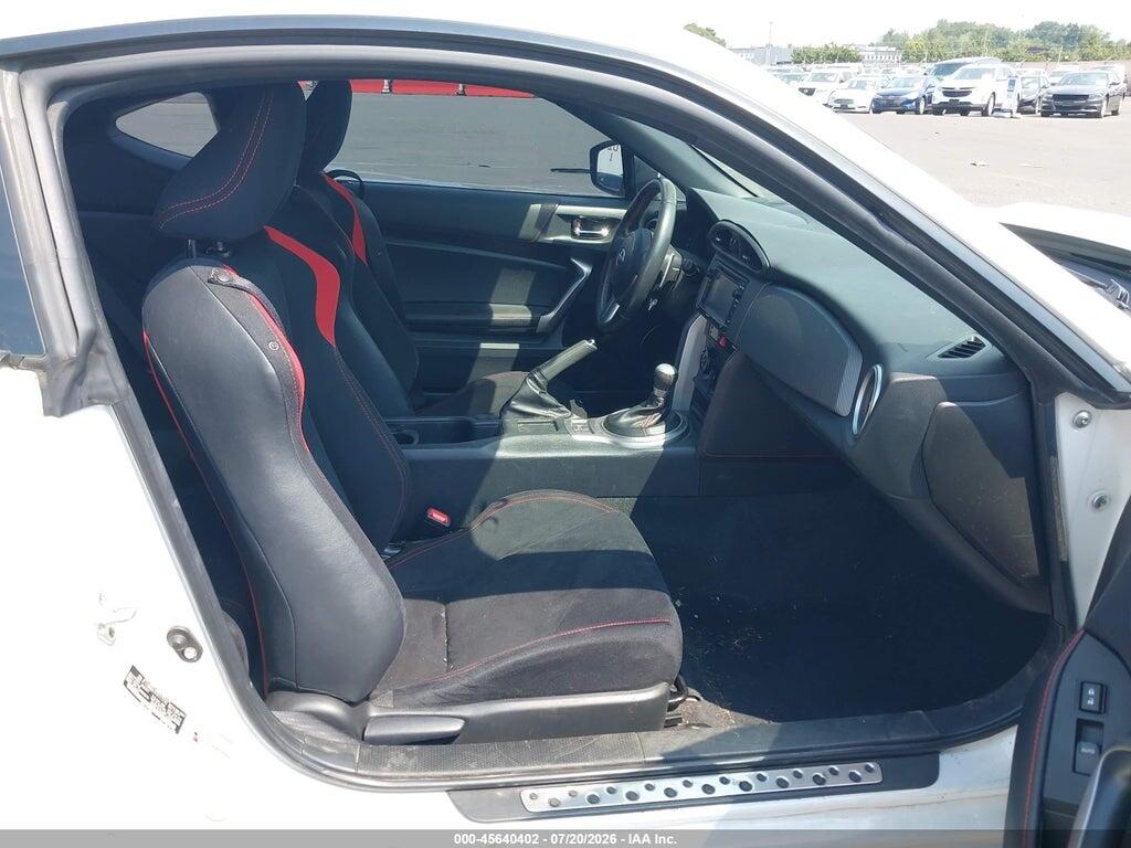 JF1ZNAA17F8713192 2015 SCION FR-S photo no. 5