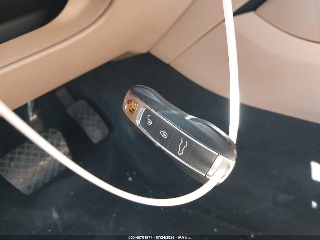 WP1AA2AY0KDA01239 2019 PORSCHE CAYENNE photo no. 11