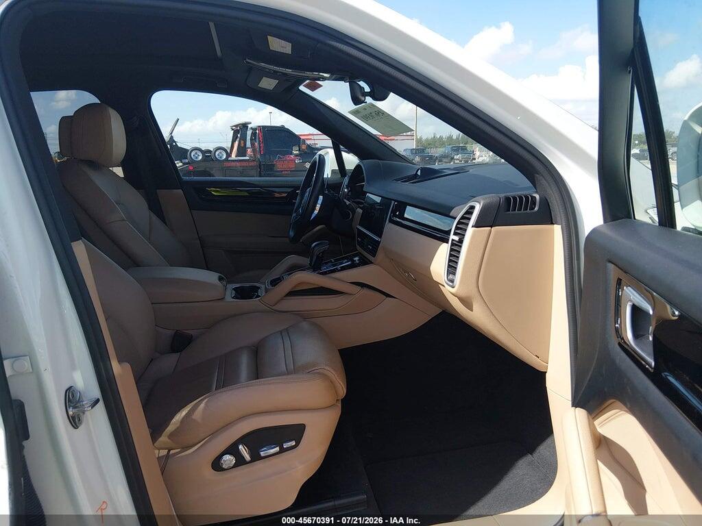 WP1AA2AY2KDA05213 2019 PORSCHE CAYENNE photo no. 5