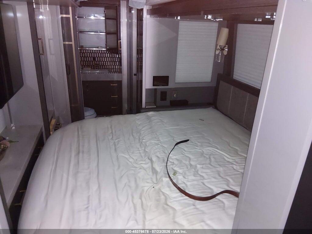 2PCVS3493KC720639 2019 PREVOST BUS photo no. 8