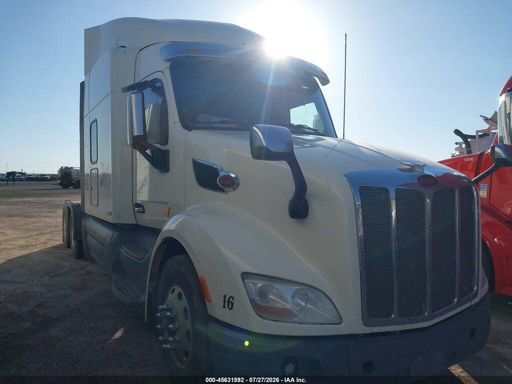 1XPBD49X4JD482811 2018 PETERBILT 579 photo no. 1