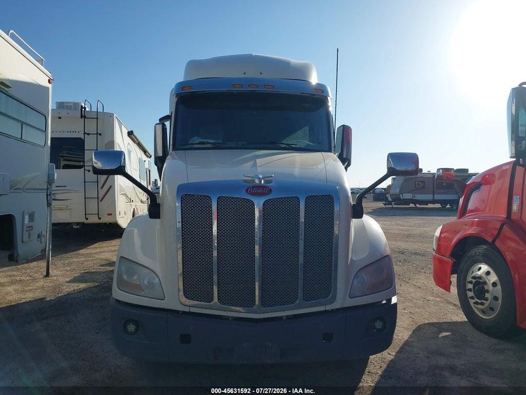1XPBD49X4JD482811 2018 PETERBILT 579 photo no. 12