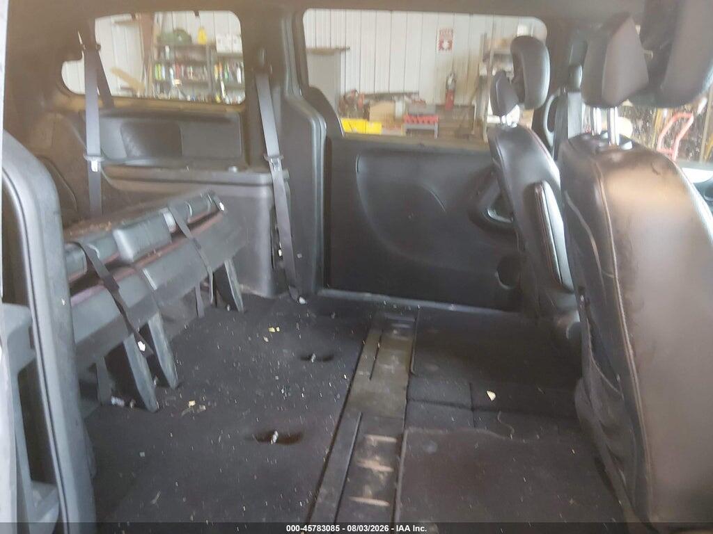 2C4RDGEG1HR697092 2017 DODGE GRAND CARAVAN photo no. 8