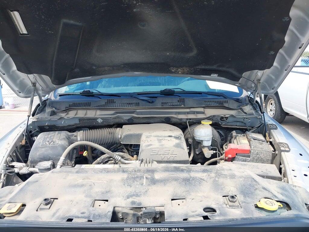 1C6RR6KG3JS303622 2018 RAM 1500 photo no. 10
