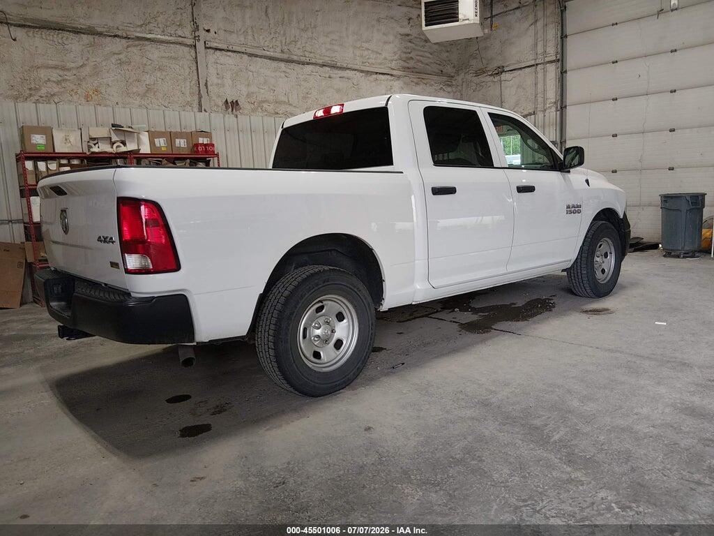 1C6RR7KG3JS300497 2018 RAM 1500 photo no. 4