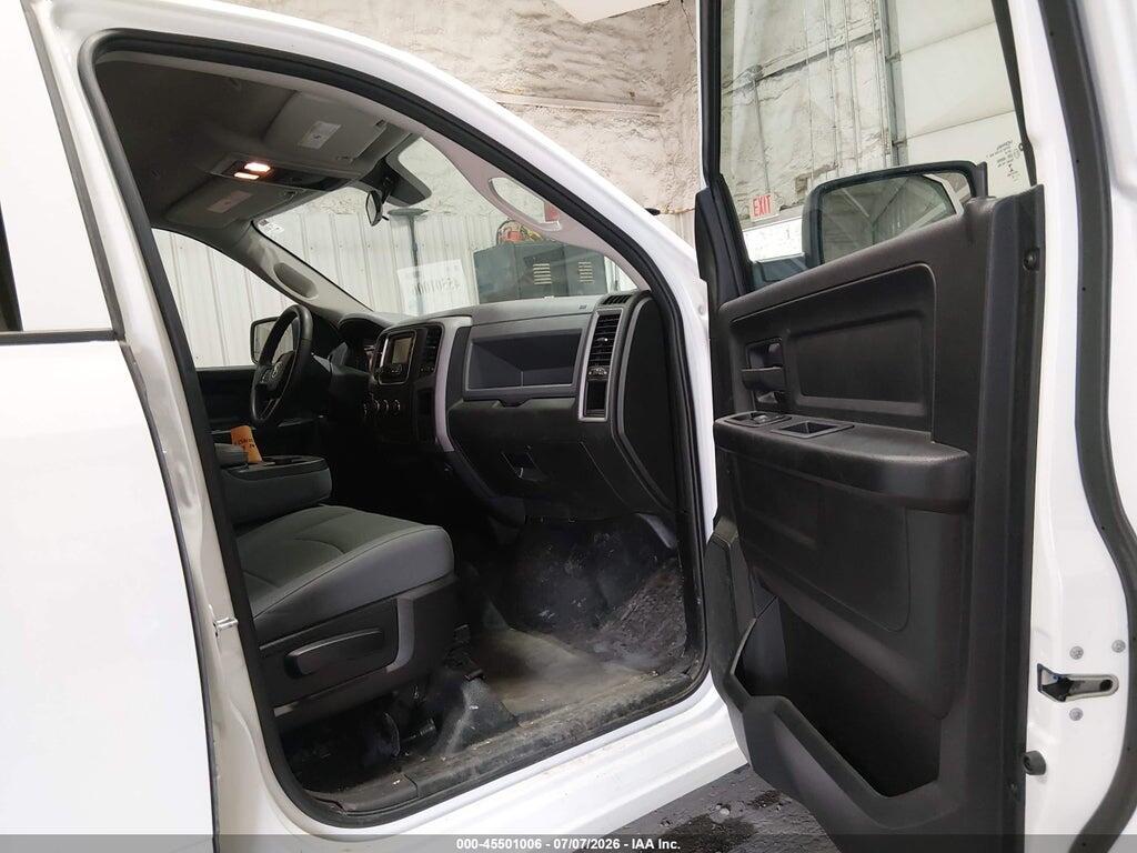1C6RR7KG3JS300497 2018 RAM 1500 photo no. 5