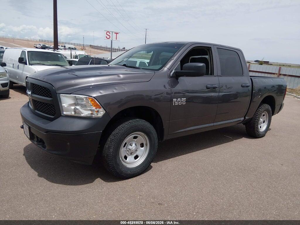 1C6RR7KG8JS315867 2018 RAM 1500 photo no. 2