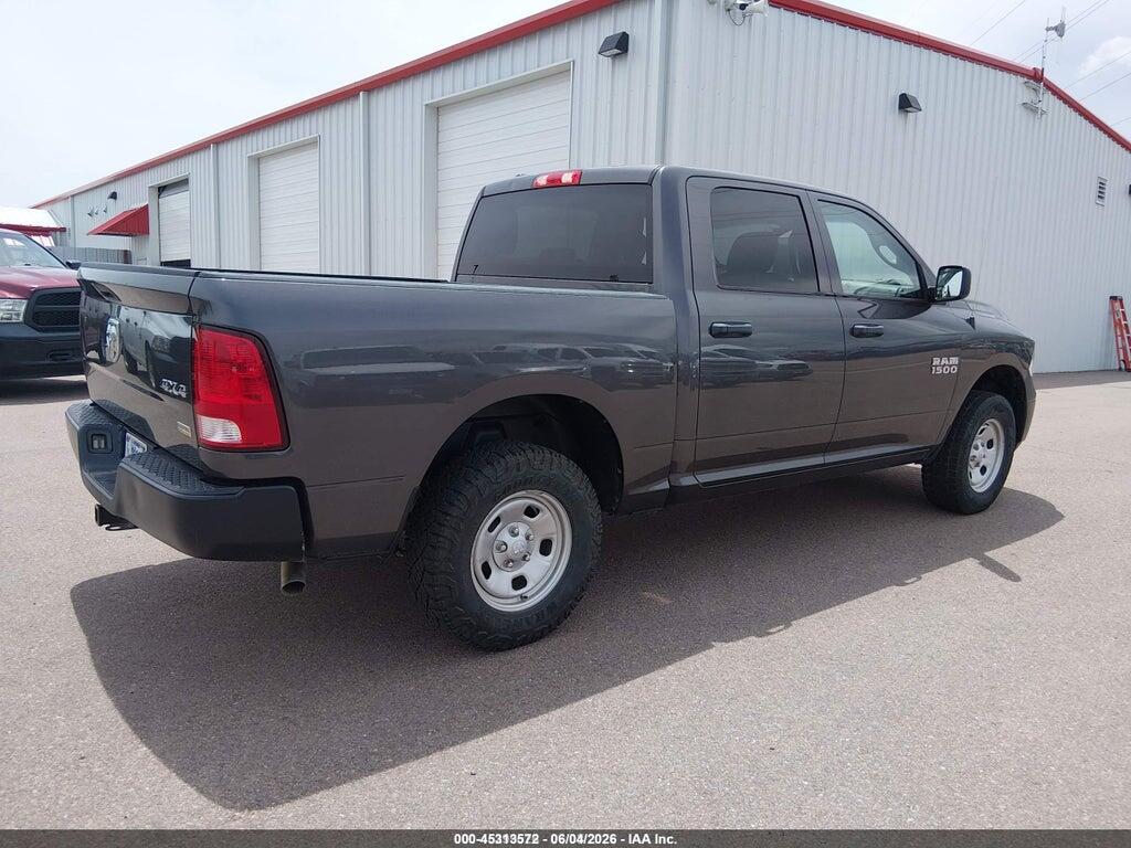 1C6RR7KG8JS315867 2018 RAM 1500 photo no. 4