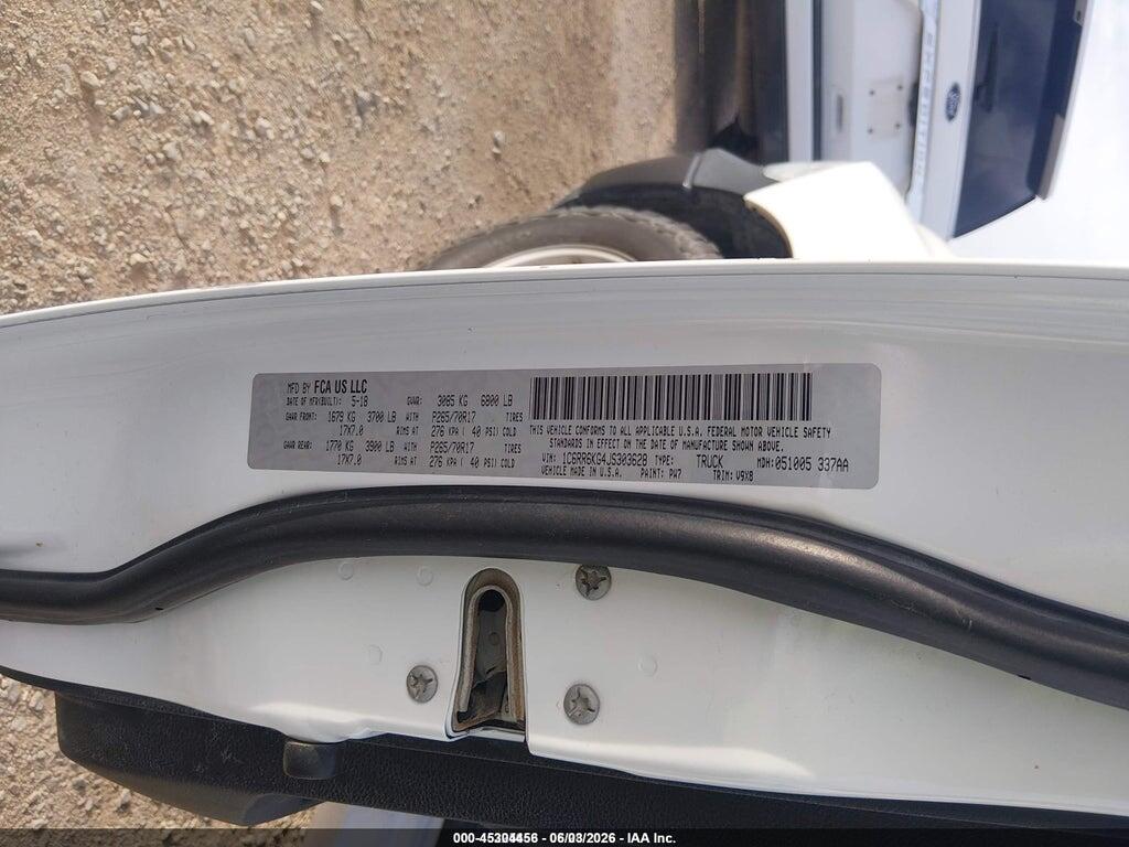 1C6RR6KG4JS303628 2018 RAM 1500 photo no. 5