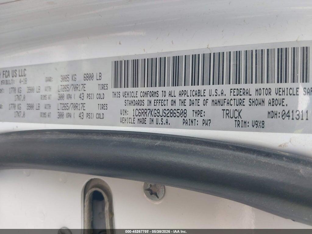 1C6RR7KG9JS286508 2018 RAM 1500 photo no. 9