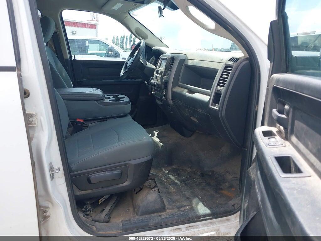 1C6RR7FT1JS300456 2018 RAM 1500 photo no. 5