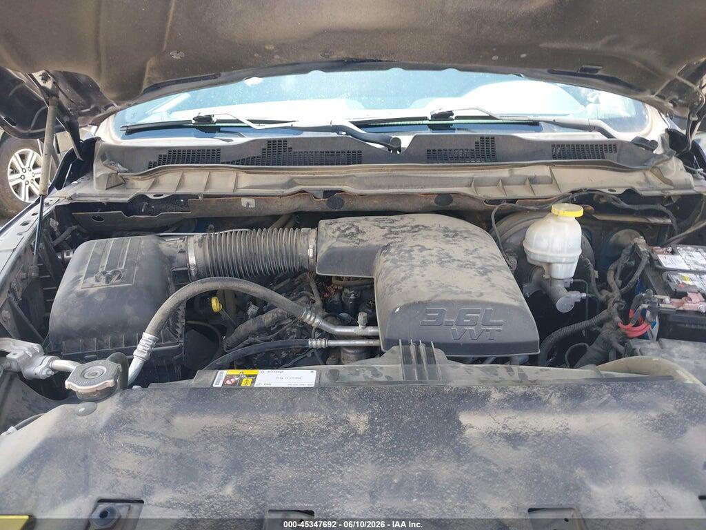 1C6RR7FG4JS326097 2018 RAM 1500 photo no. 10
