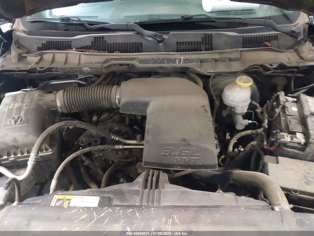 1C6RR7KG2JS306744 2018 RAM 1500 photo no. 10