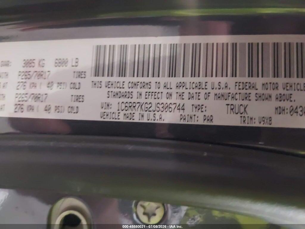 1C6RR7KG2JS306744 2018 RAM 1500 photo no. 9