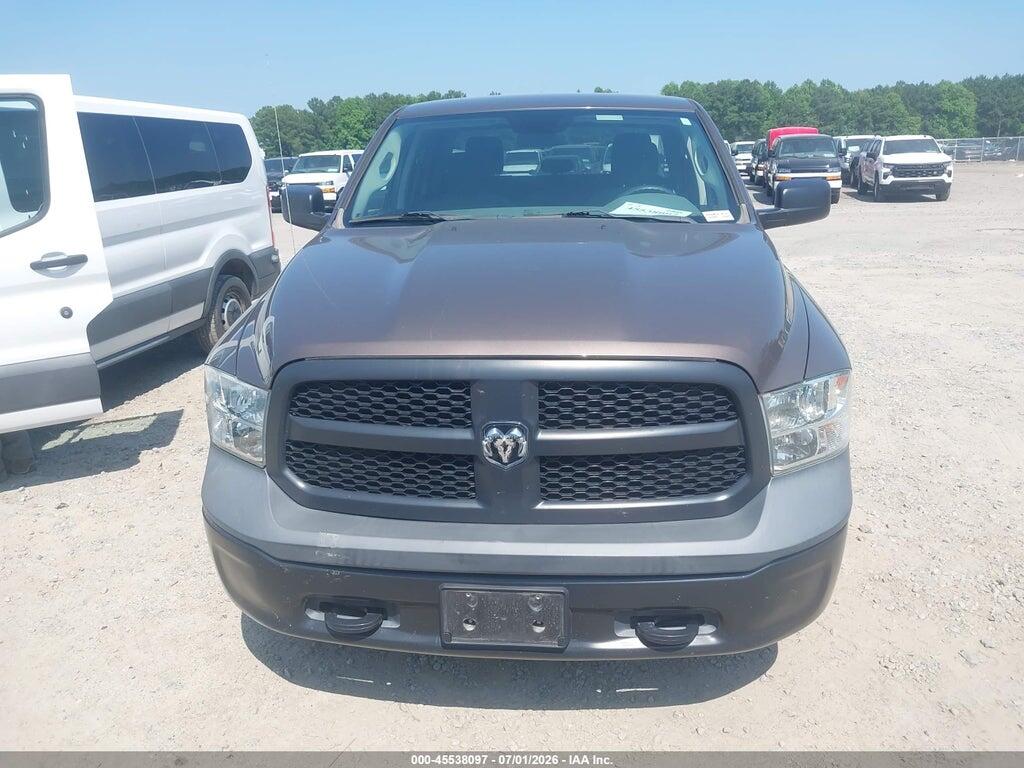 1C6RR7KG5JS306740 2018 RAM 1500 photo no. 12