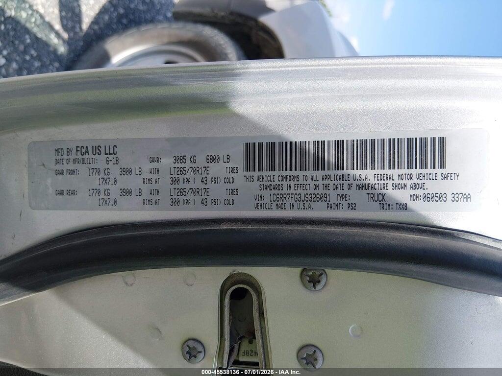 1C6RR7FG3JS326091 2018 RAM 1500 photo no. 9
