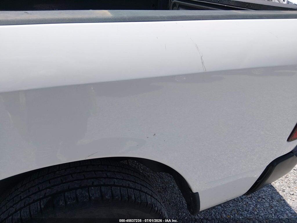 1C6RR6KG0JS298623 2018 RAM 1500 photo no. 6
