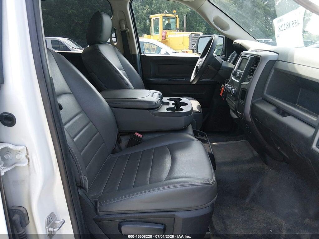 1C6RR6KG8JS298627 2018 RAM 1500 photo no. 5