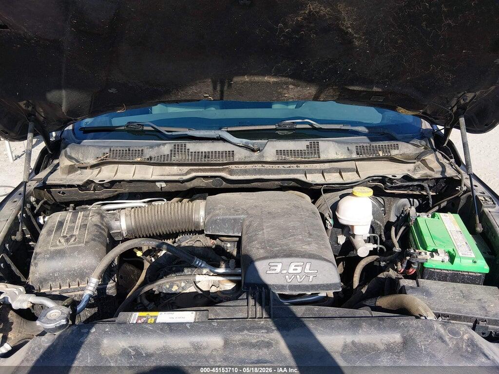 1C6RR7KG7JS319084 2018 RAM 1500 photo no. 10