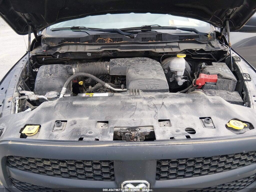 1C6RR7KG2JS177856 2018 RAM 1500 photo no. 10