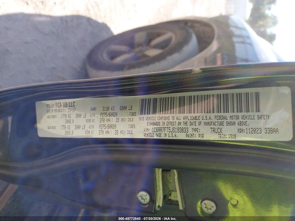 1C6RR7FT5JS193833 2018 RAM 1500 photo no. 9