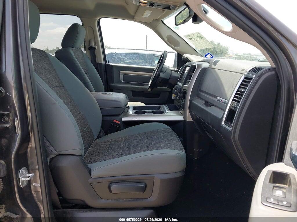 1C6RR6LT4JS232247 2018 RAM 1500 photo no. 5