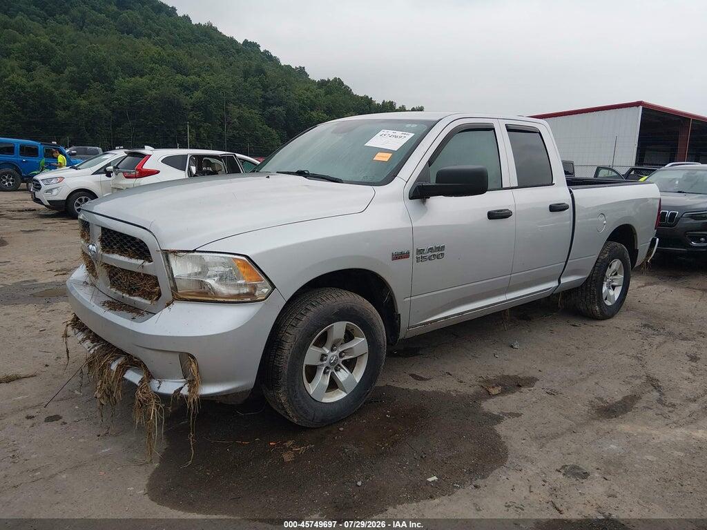 1C6RR7FTXJS351096 2018 RAM 1500 photo no. 2