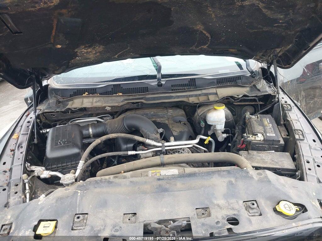 1C6RR7FT5JS328082 2018 RAM 1500 photo no. 10