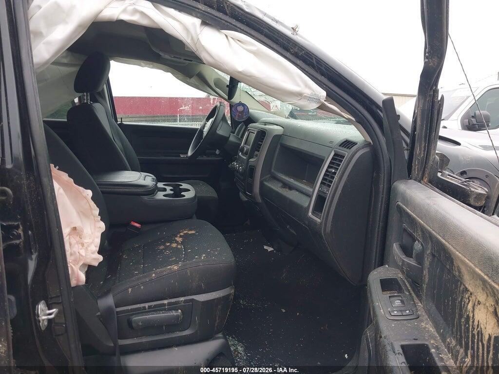 1C6RR7FT5JS328082 2018 RAM 1500 photo no. 5