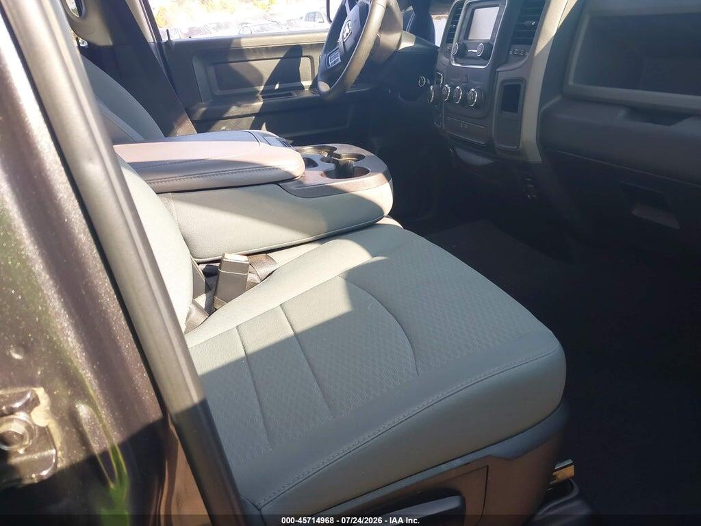 1C6RR7FT5JS190639 2018 RAM 1500 photo no. 5