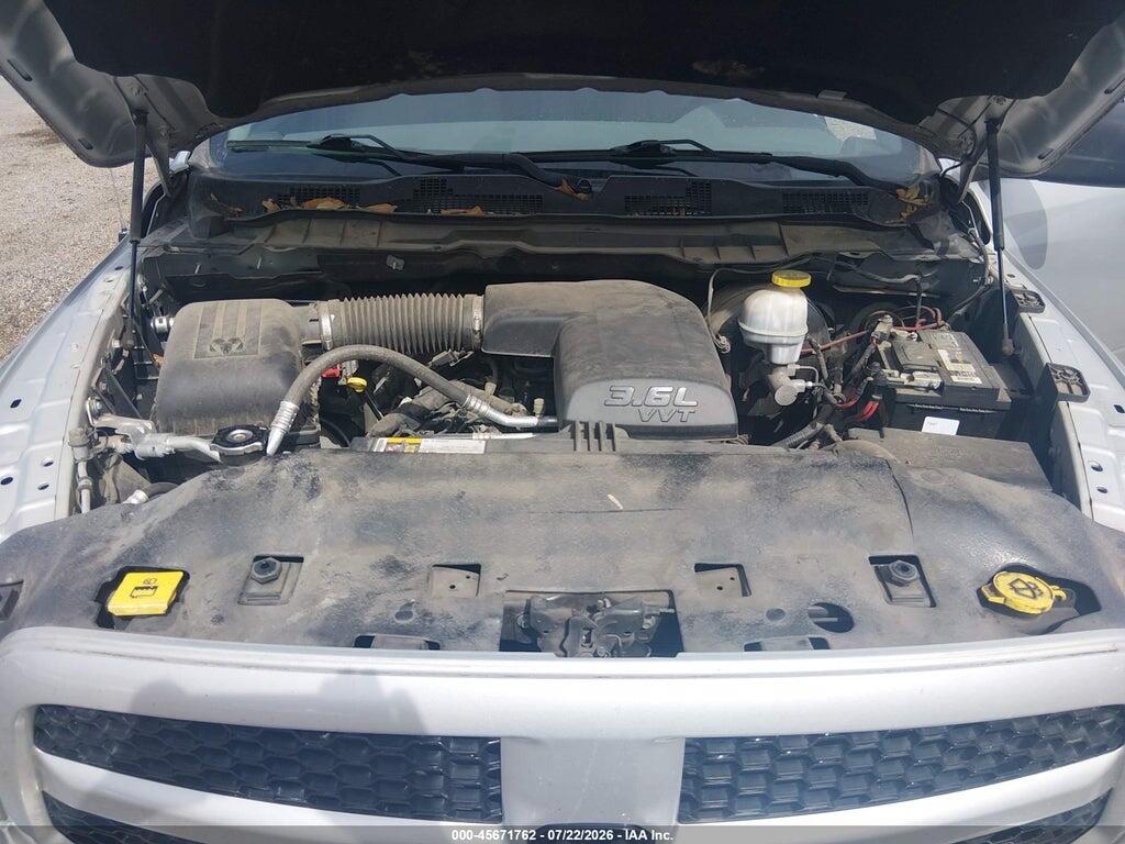 1C6RR6FG2JS337285 2018 RAM 1500 photo no. 10