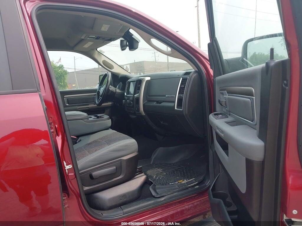 1C6RR7GG4JS311453 2018 RAM 1500 photo no. 5