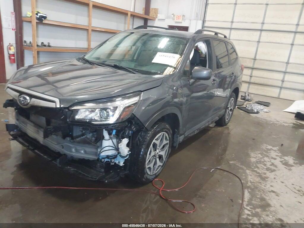 JF2SKAJC3LH485677 2020 SUBARU FORESTER photo no. 2