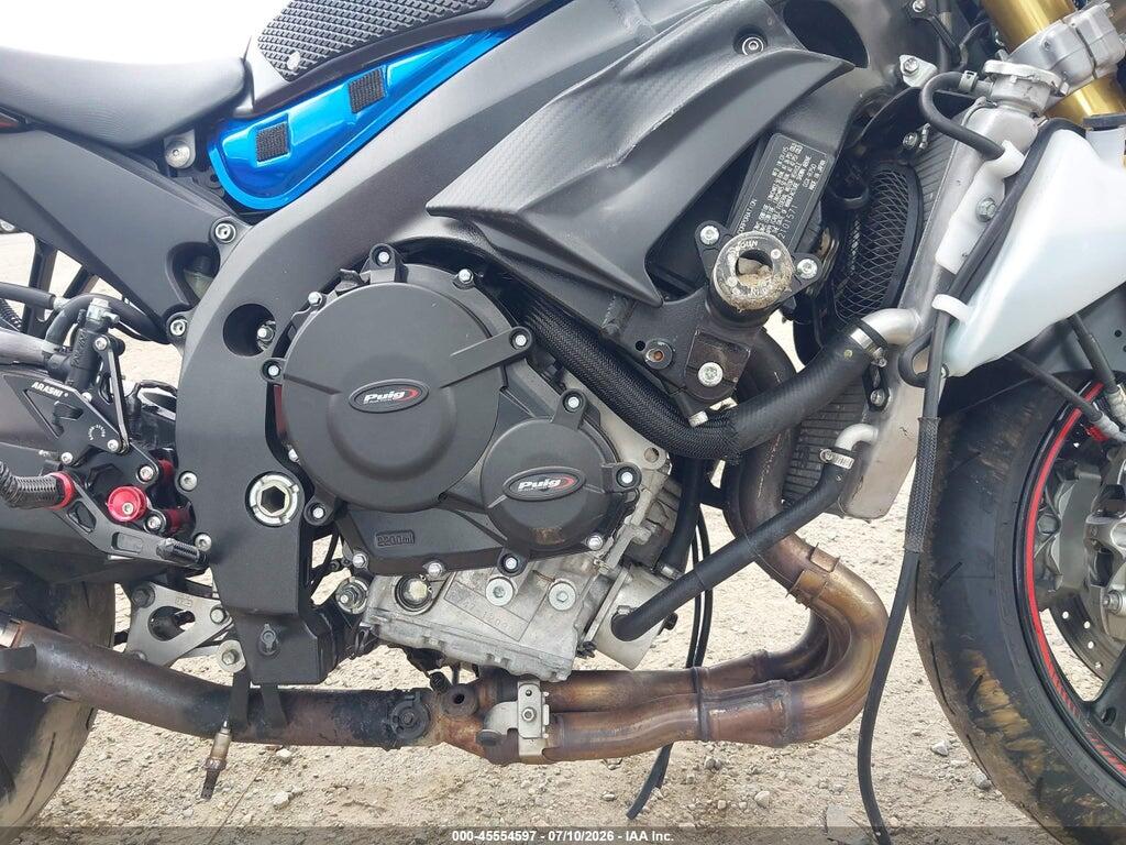 JS1GR7MAXF2101571 2015 SUZUKI GSX-R750 photo no. 8