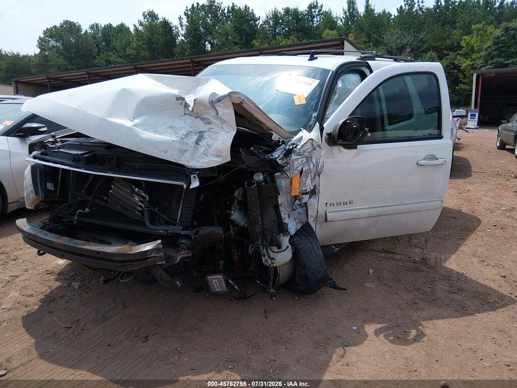 1GNSCBE07ER175215 2014 CHEVROLET TAHOE photo no. 2