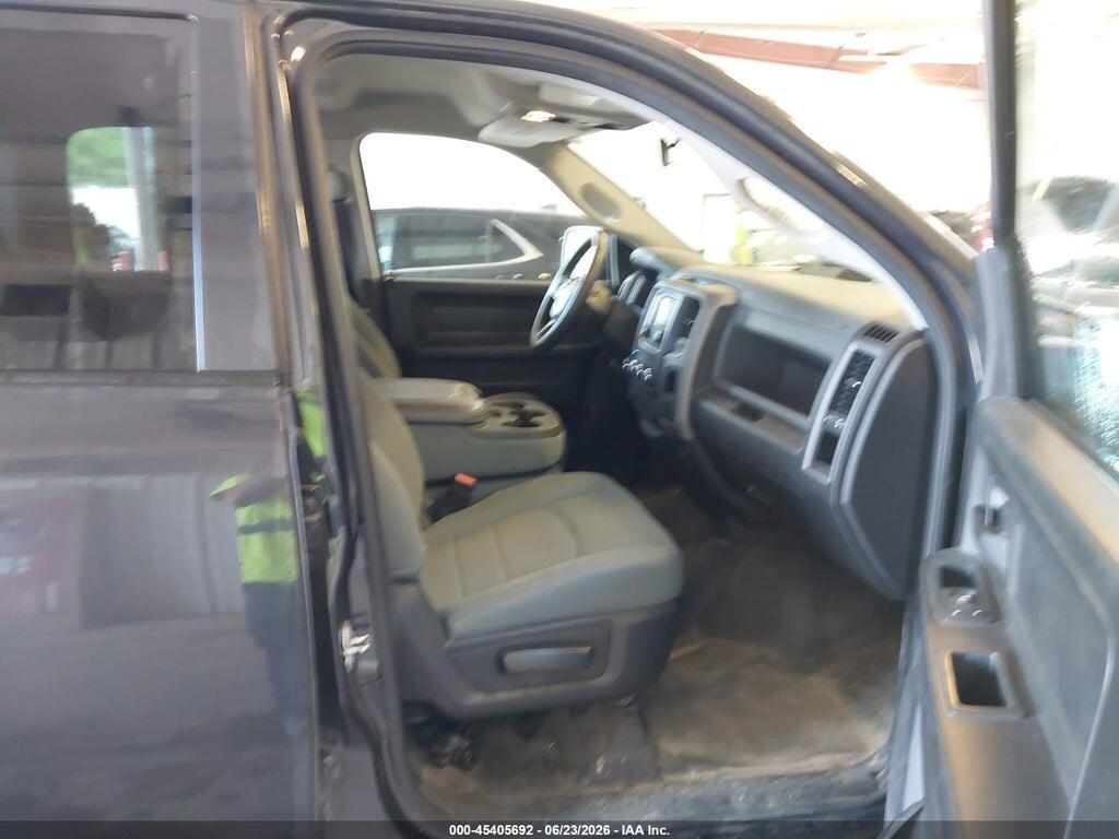 1C6RR7KG6KS638171 2019 RAM 1500 CLASSIC photo no. 5