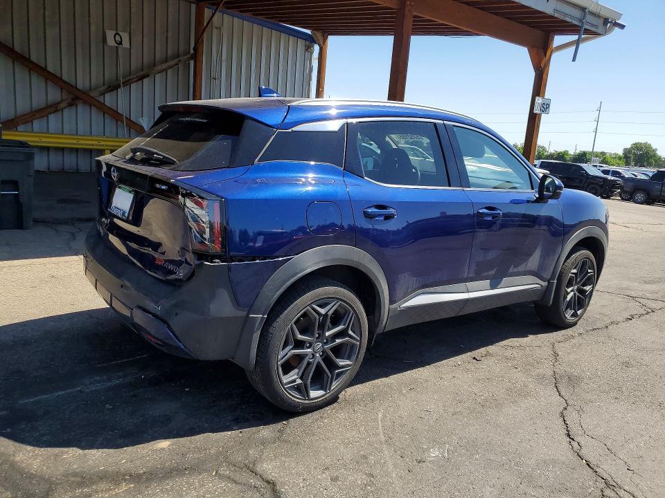 2025 NISSAN KICKS SR — Фото 3 из 12