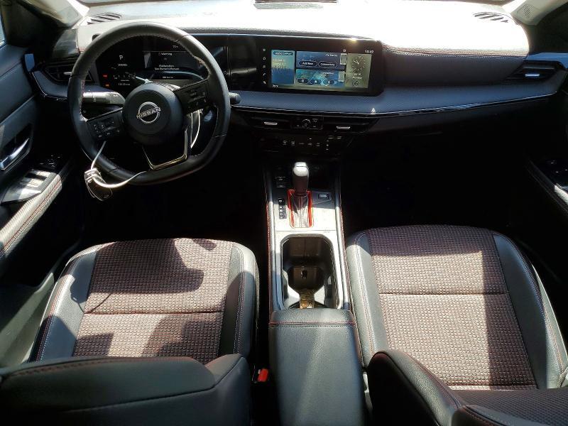 2025 NISSAN KICKS SR — Фото 8 из 12
