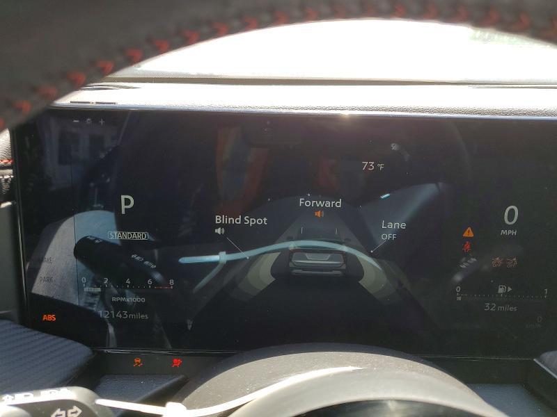 2025 NISSAN KICKS SR — Фото 9 из 12