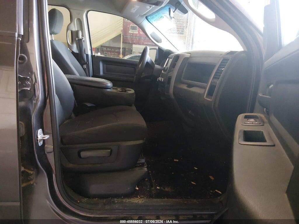 1C6RR7FT3KS553618 2019 RAM 1500 CLASSIC photo no. 5