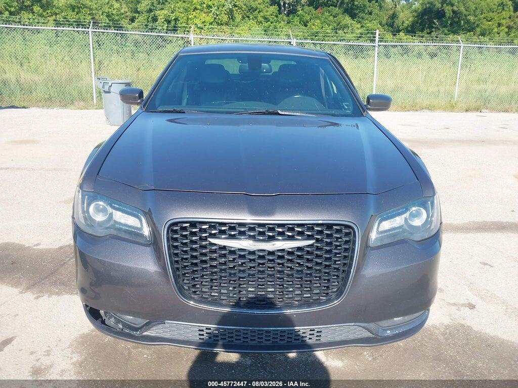 2C3CCABG9GH311019 2016 CHRYSLER 300 photo no. 12