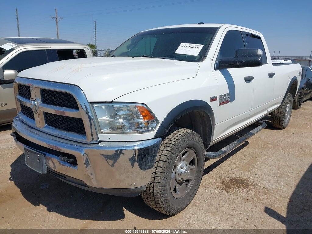3C6UR5HJ0JG125439 2018 RAM 2500 photo no. 2