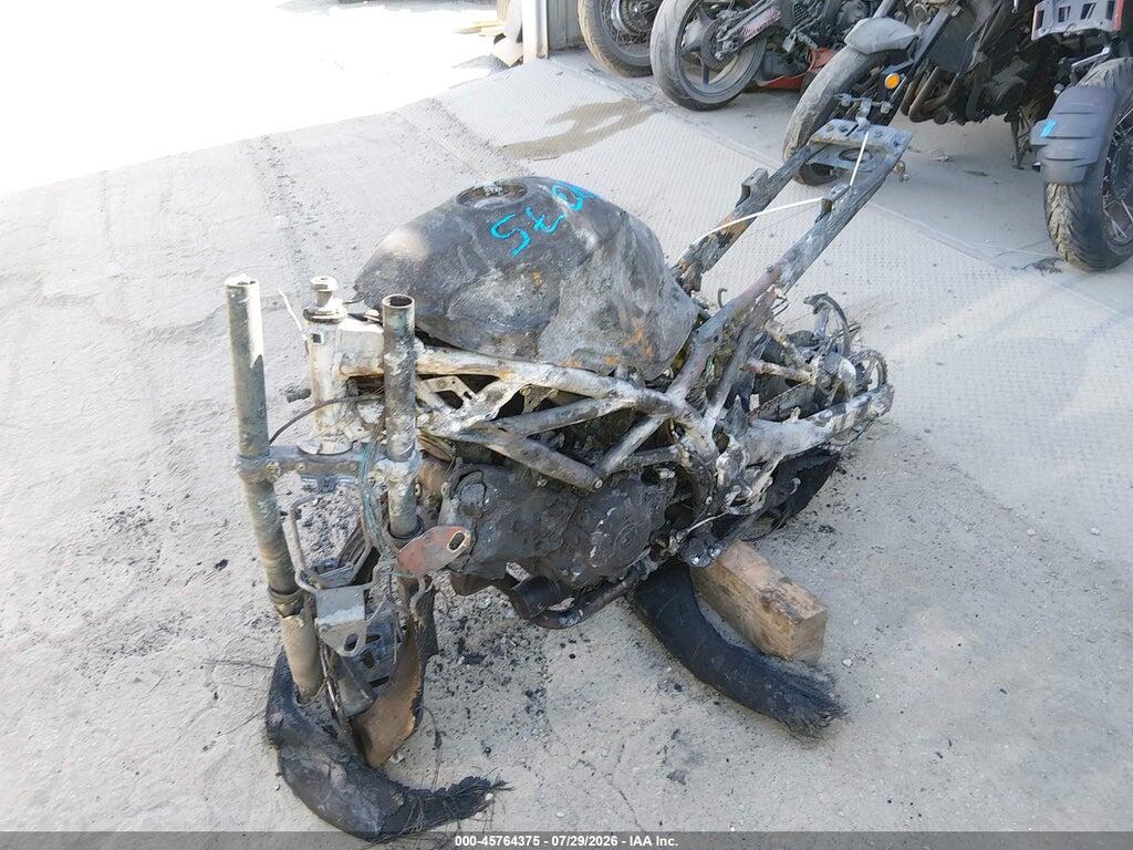 JS1VP55B7L7100384 2020 SUZUKI SV650 photo no. 2