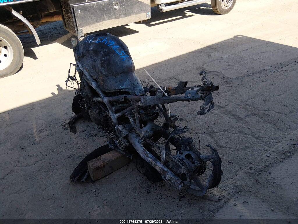 JS1VP55B7L7100384 2020 SUZUKI SV650 photo no. 3