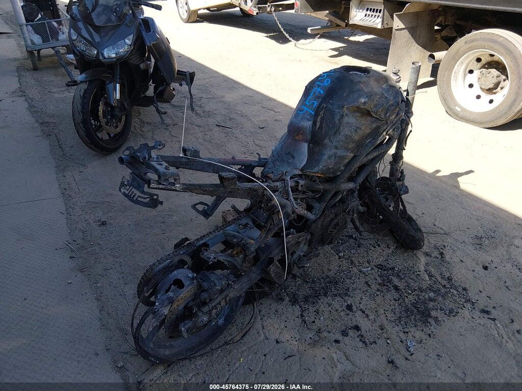 JS1VP55B7L7100384 2020 SUZUKI SV650 photo no. 4