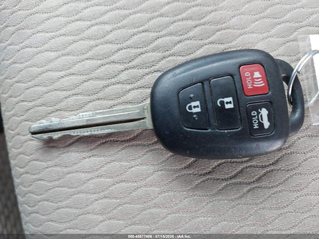 2T1BURHE4FC321412 2015 TOYOTA COROLLA photo no. 11