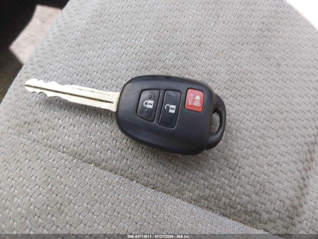 JTDKDTB36F1103786 2015 TOYOTA PRIUS C photo no. 11